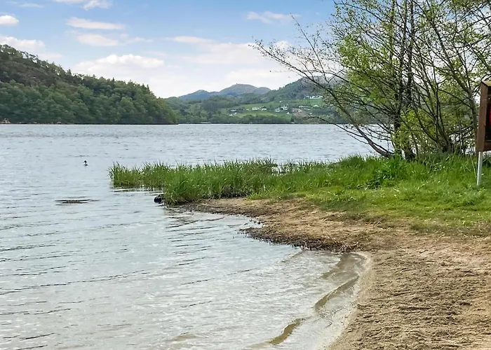 Дом отдыха 3 Bedroom Lovely In Саннес